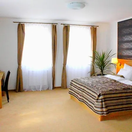 Hotel Eagle 4*